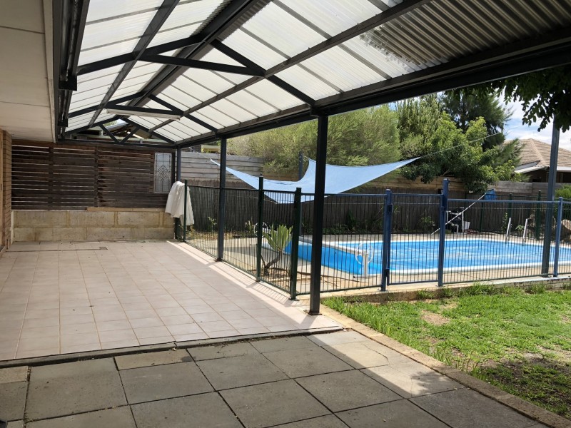14 Robina Road, Gosnells WA 6110