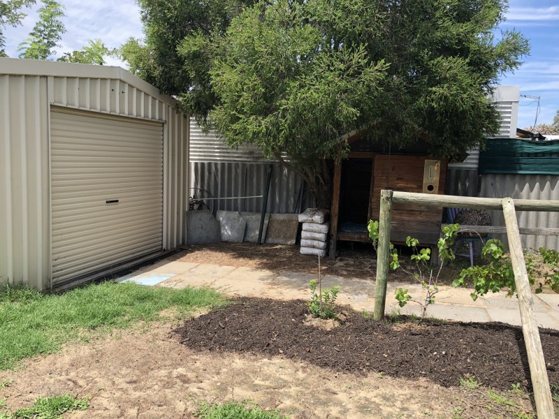 14 Robina Road, Gosnells WA 6110