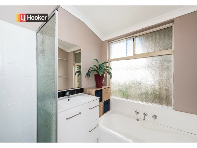 93 Braemore Street, Seville Grove WA 6112