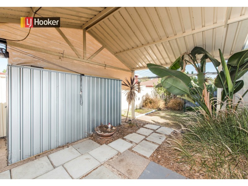 93 Braemore Street, Seville Grove WA 6112