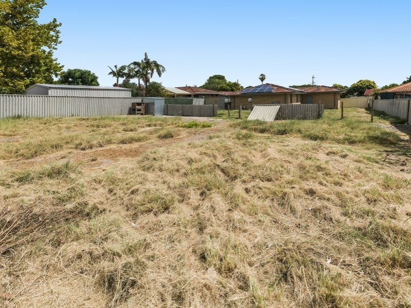 46 Schruth Street North, Kelmscott WA 6111