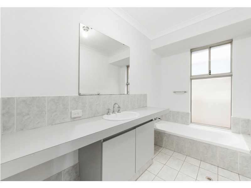 67 Lauterbach Drive, Gosnells WA 6110