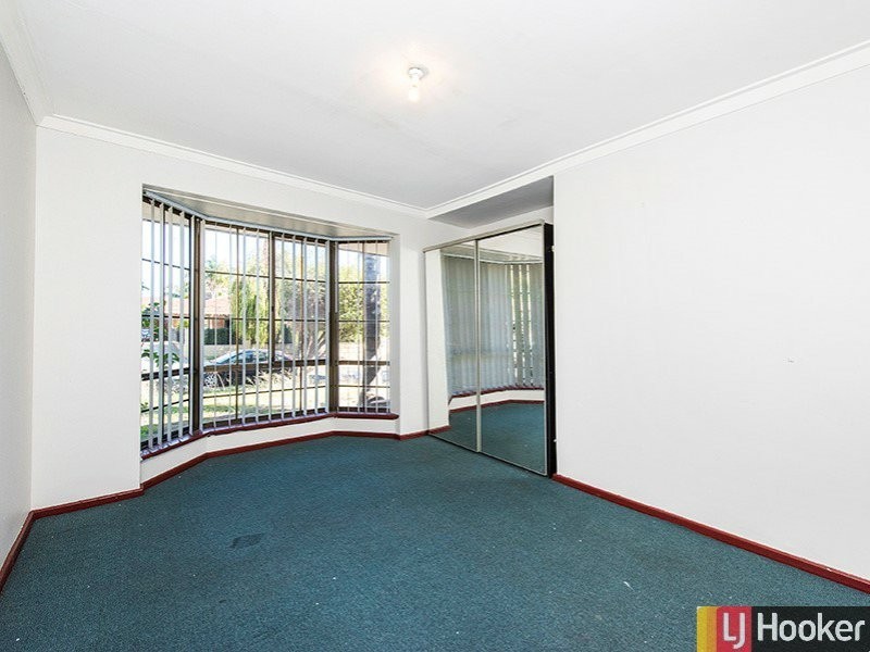 4 Walker Place, Gosnells WA 6110