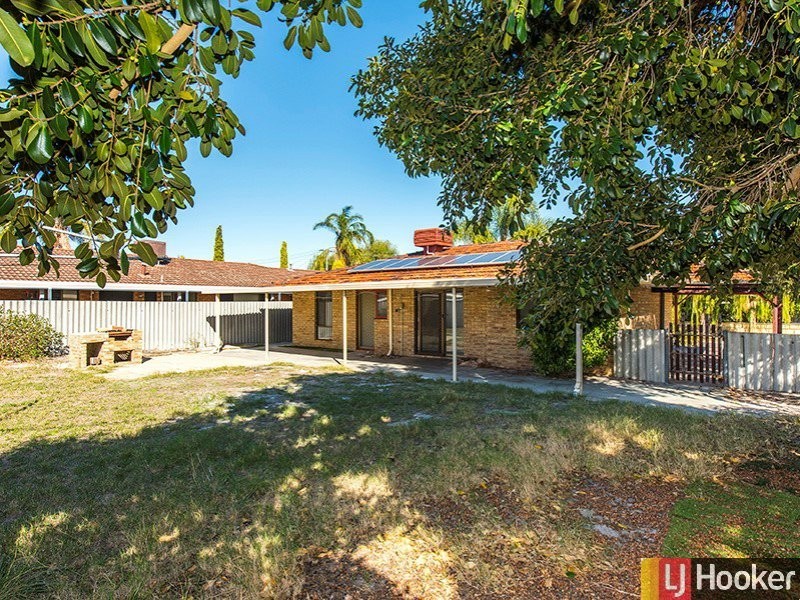 4 Walker Place, Gosnells WA 6110