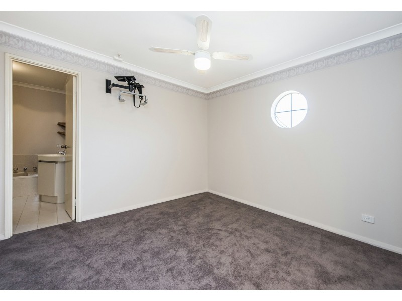 2/180 Hicks Street, Gosnells WA 6110