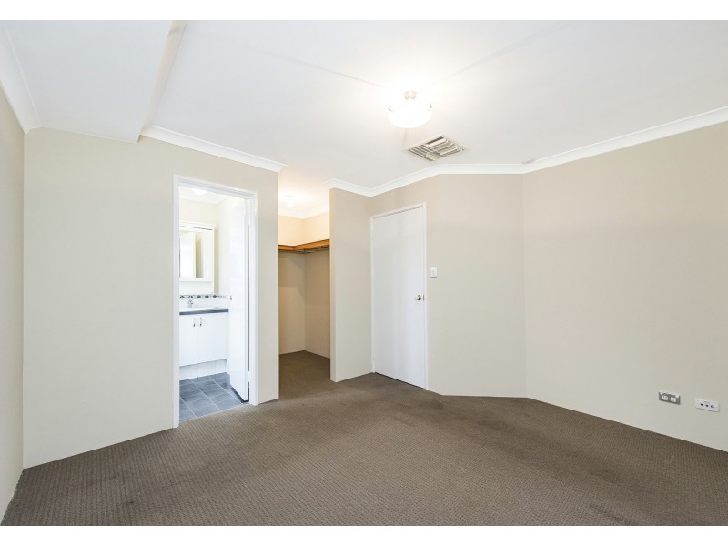 15 Autumn Crescent, Thornlie WA 6108