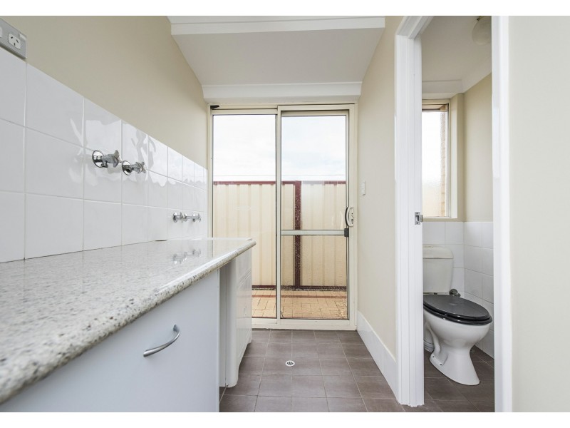 15 Autumn Crescent, Thornlie WA 6108