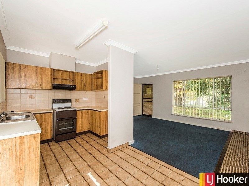 8 Belyea Street, Gosnells WA 6110