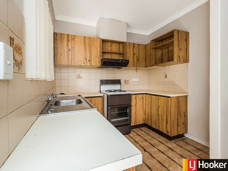 8 Belyea Street, Gosnells WA 6110