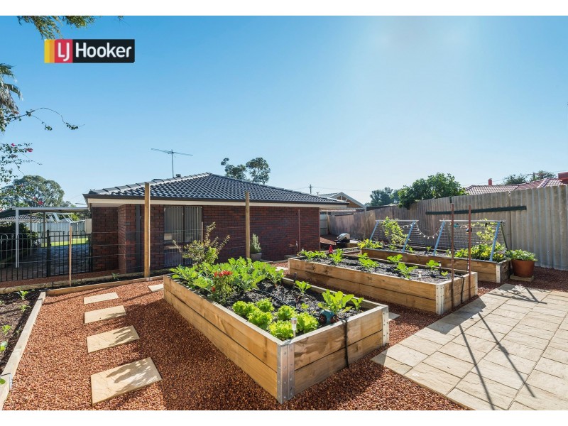10 Rudall Close, Gosnells WA 6110