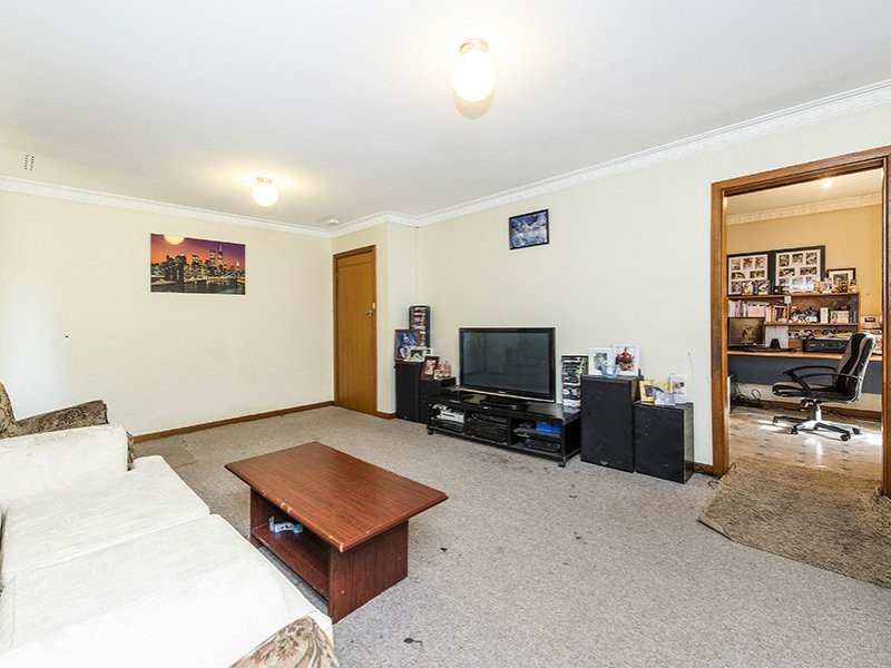 30 Tenterden Way, Gosnells WA 6110