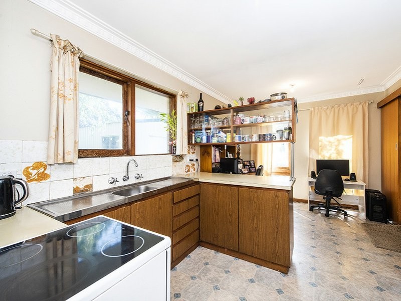 30 Tenterden Way, Gosnells WA 6110