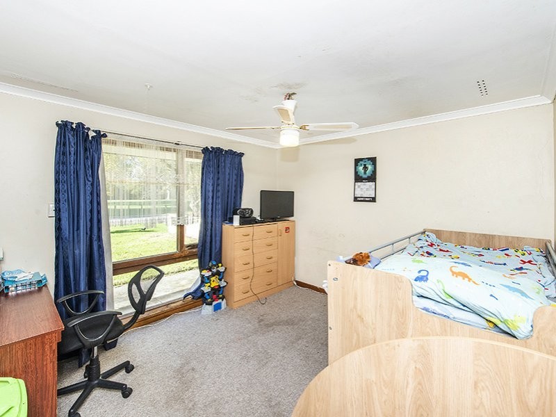 30 Tenterden Way, Gosnells WA 6110