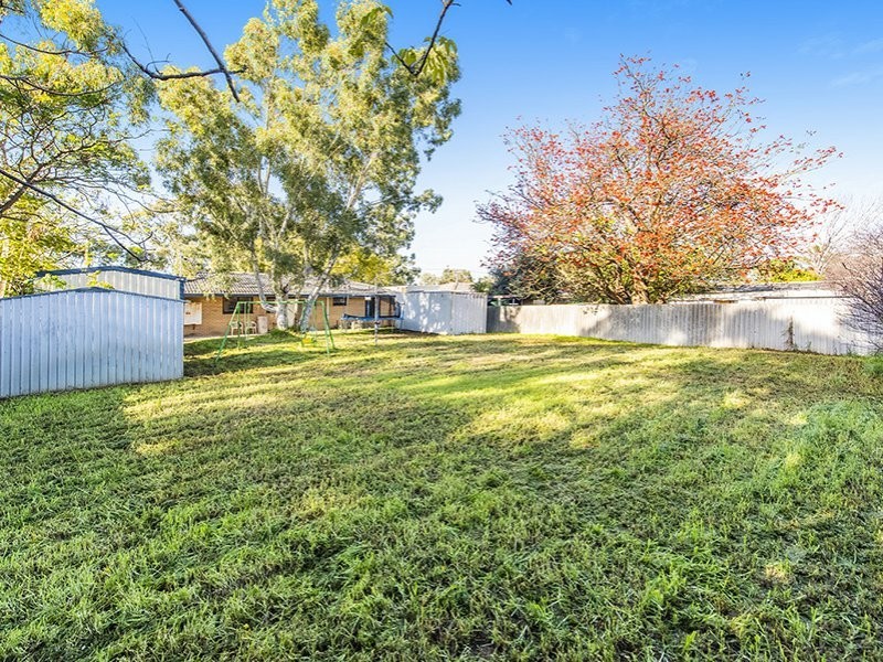 30 Tenterden Way, Gosnells WA 6110