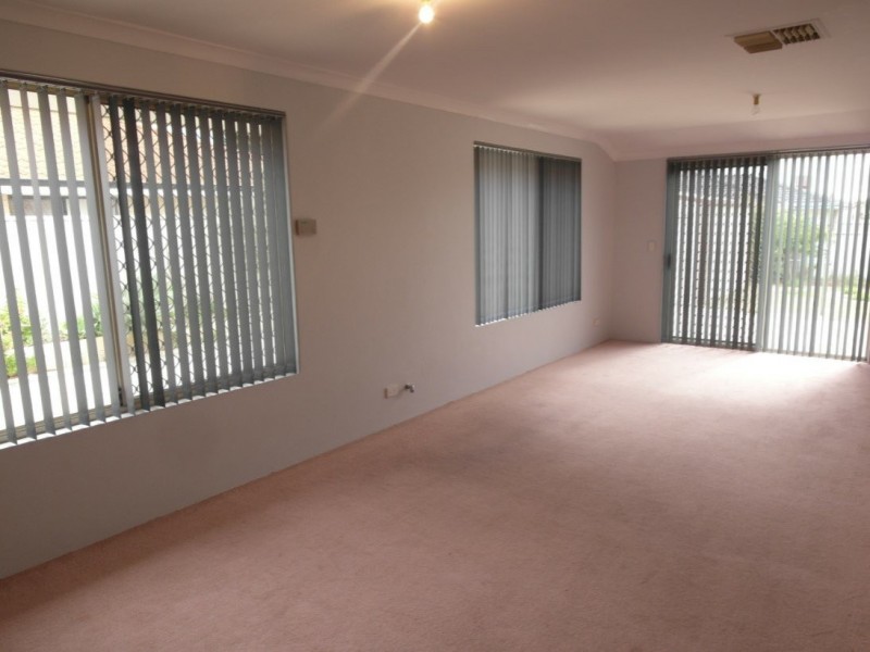 14 Lancaster Place, Maddington WA 6109