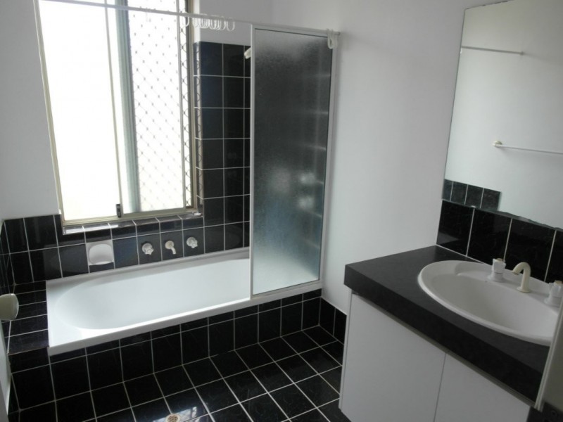 14 Lancaster Place, Maddington WA 6109