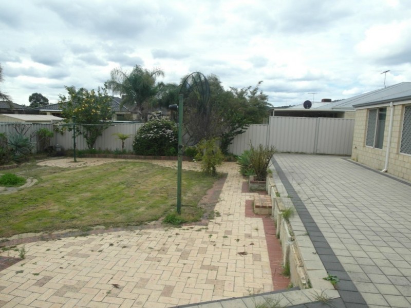 14 Lancaster Place, Maddington WA 6109