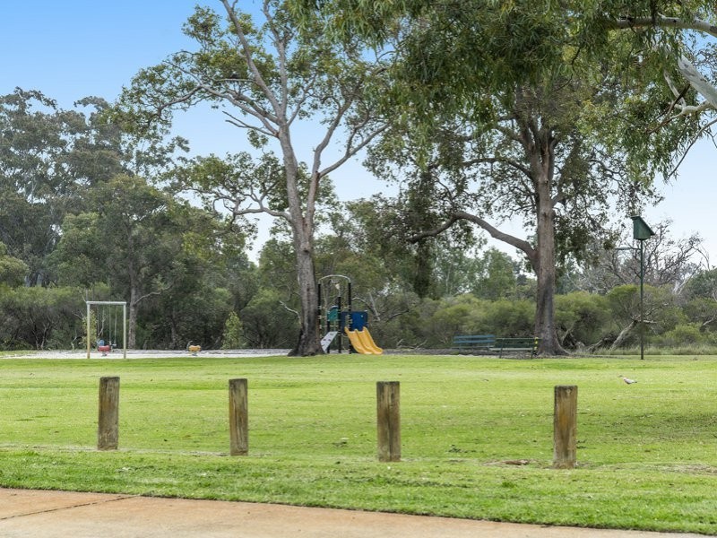 22 Rosella Place, Gosnells WA 6110