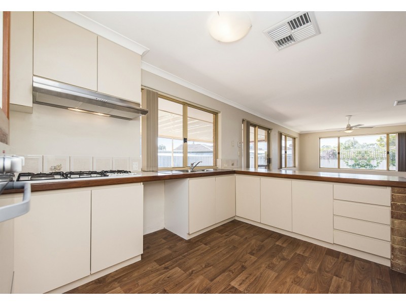 16 Fillmore Place, Gosnells WA 6110