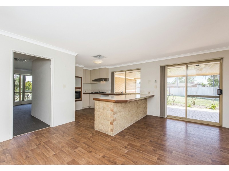 16 Fillmore Place, Gosnells WA 6110
