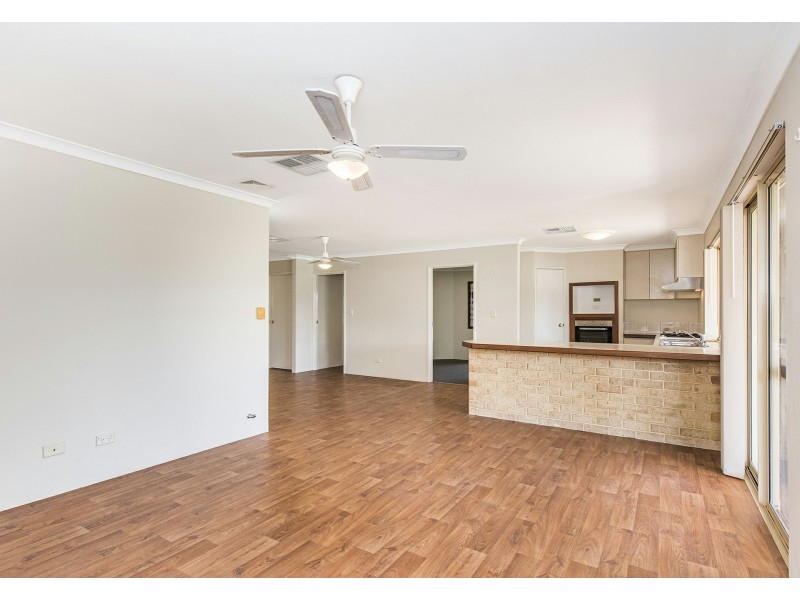 16 Fillmore Place, Gosnells WA 6110