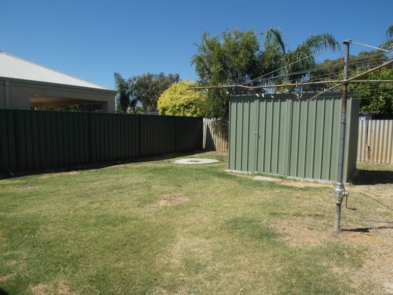 9 Conifer Street, Maddington WA 6109