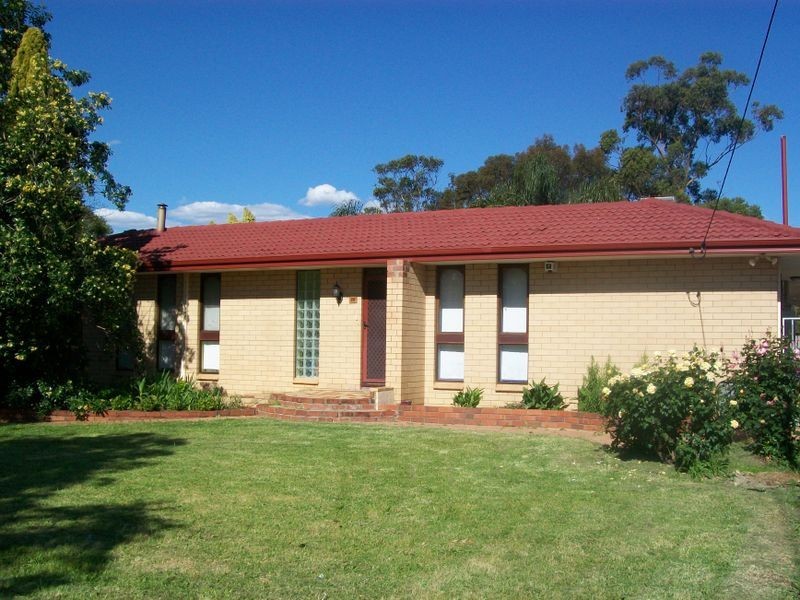 16 Olga Road, Maddington WA 6109