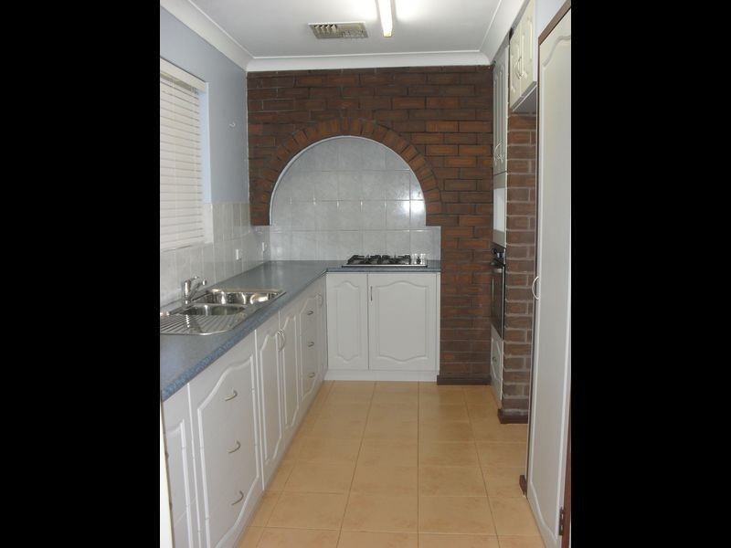 13 Gunnamatta Place, Kelmscott WA 6111