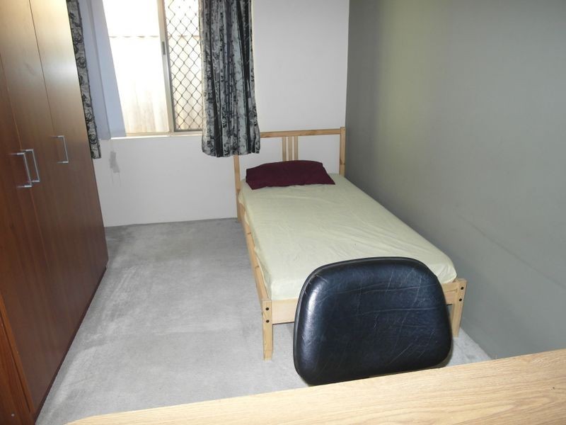 24/208 Burslem Drive, Maddington WA 6109