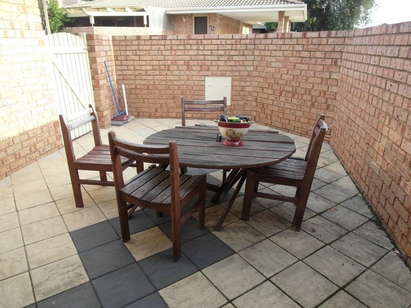 24/208 Burslem Drive, Maddington WA 6109