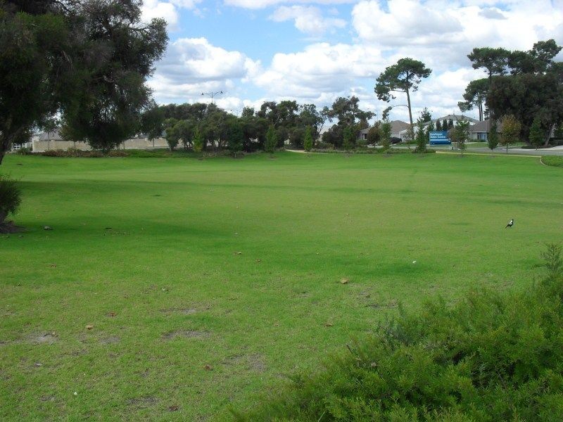 17 Frost Bend, Piara Waters WA 6112