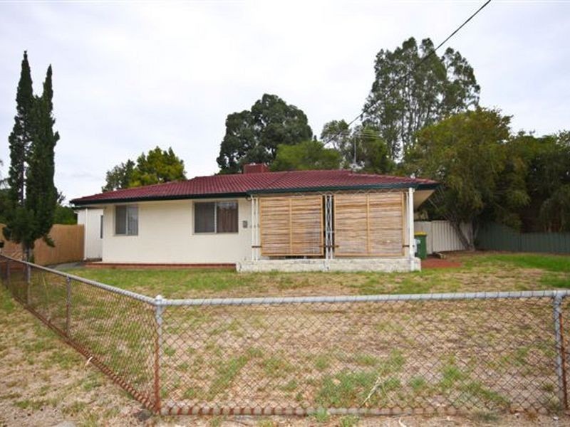 7 Lefroy Street, Mount Nasura WA 6112