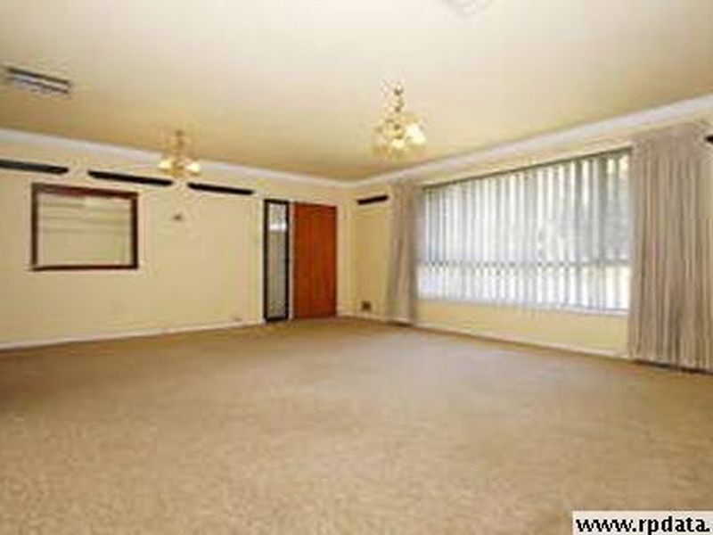 2/1 Manning Av, Gosnells WA 6110