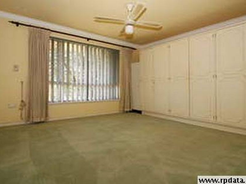 2/1 Manning Av, Gosnells WA 6110