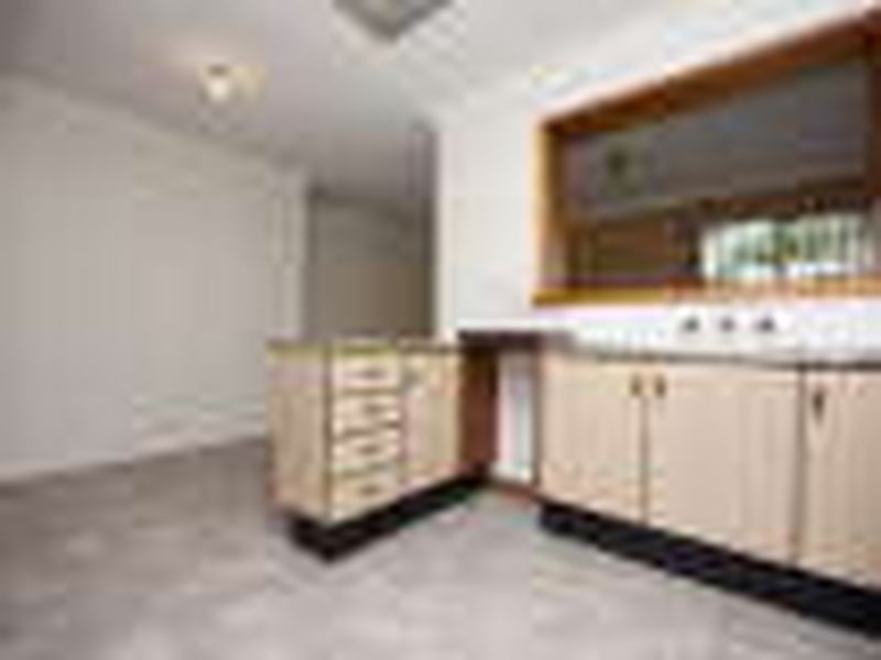 27 Ospringe Street, Gosnells WA 6110