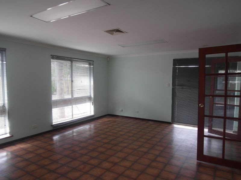 25 Goodall Street, Gosnells WA 6110