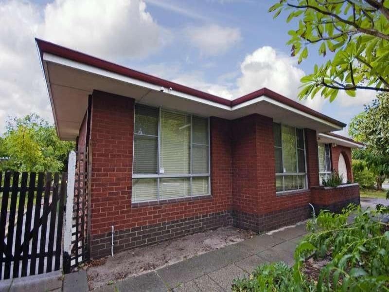 1 Eudoria Street, Gosnells WA 6110