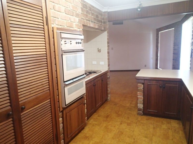 17 Aldworth Crescent, Gosnells WA 6110