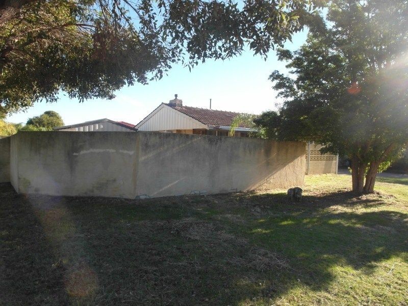 211 Westfield Street, Maddington WA 6109