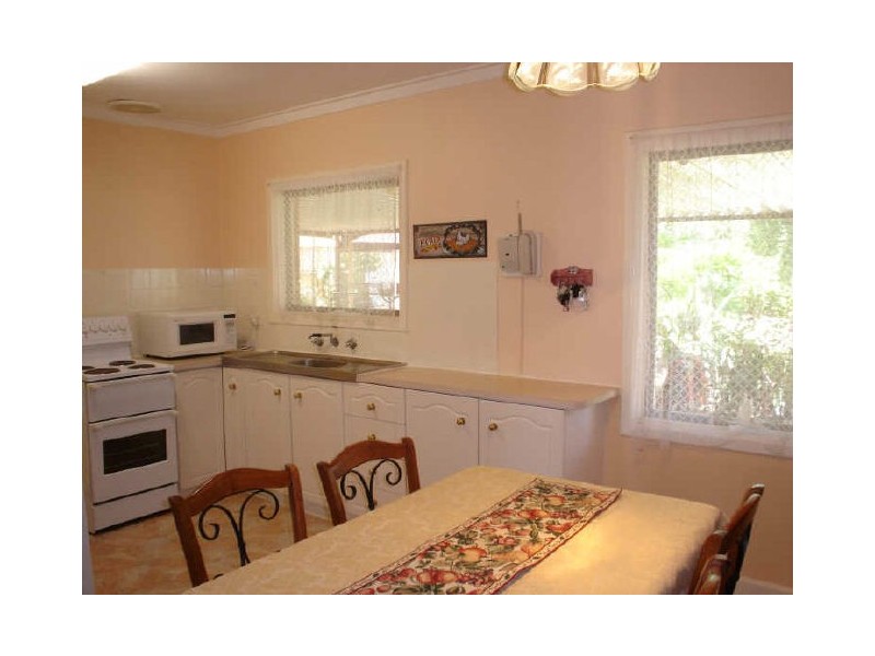 13 George Street, Kelmscott WA 6111