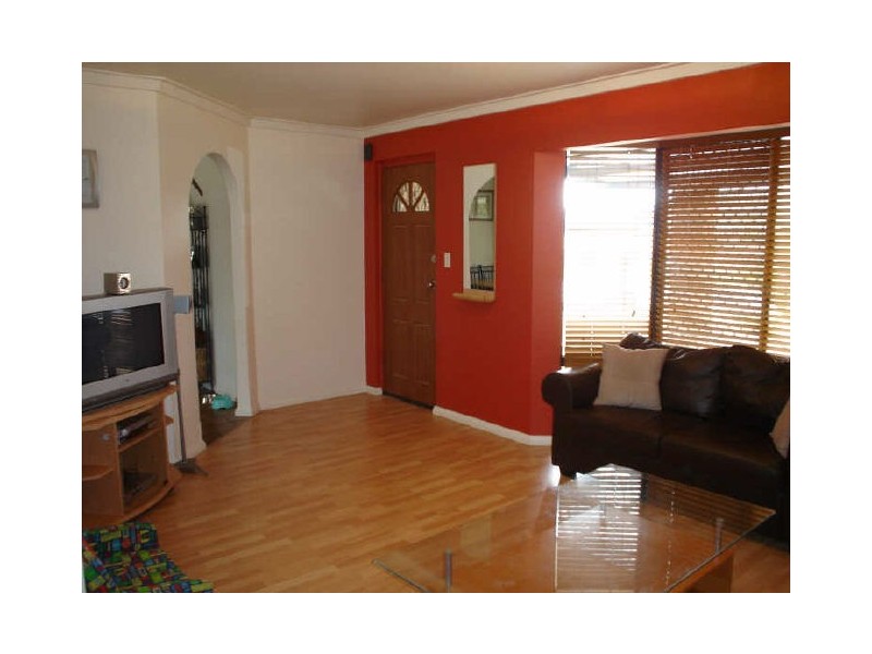 7 Clovertree Street, Maddington WA 6109