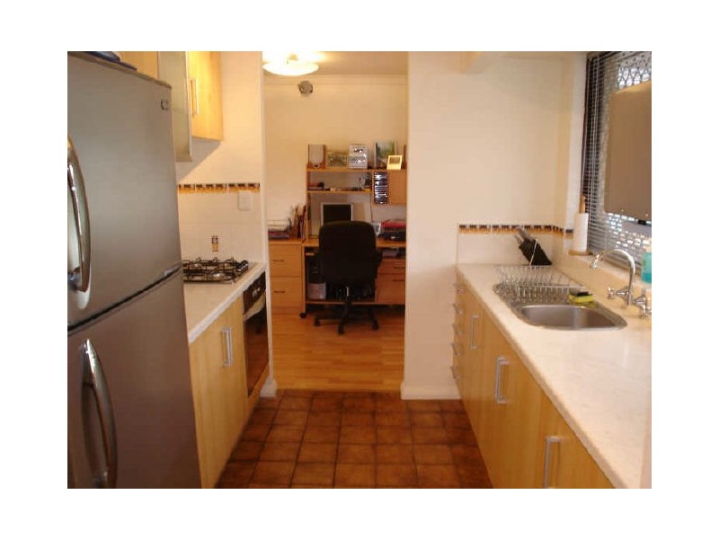 7 Clovertree Street, Maddington WA 6109