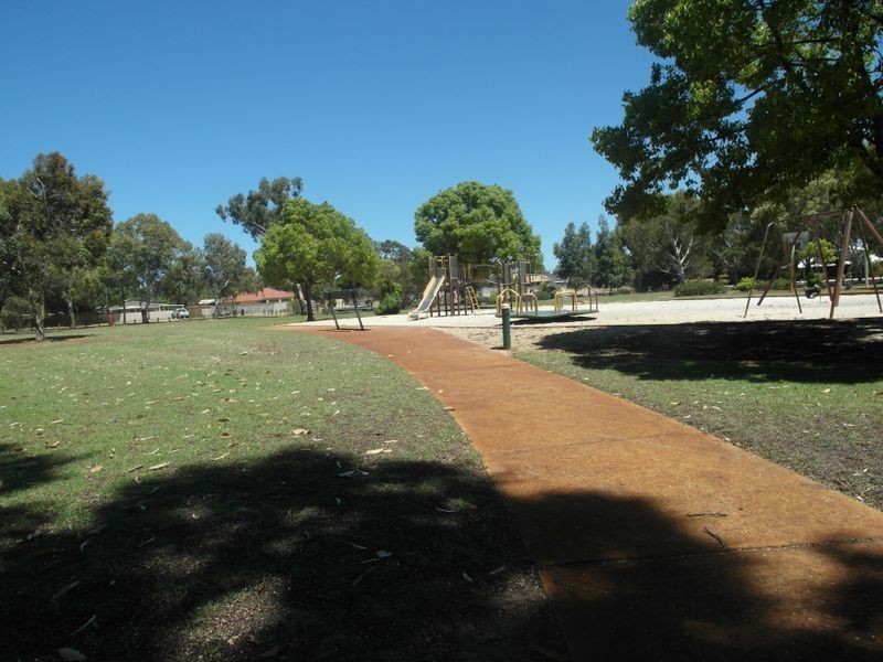 33 Masters Street, Kenwick WA 6107