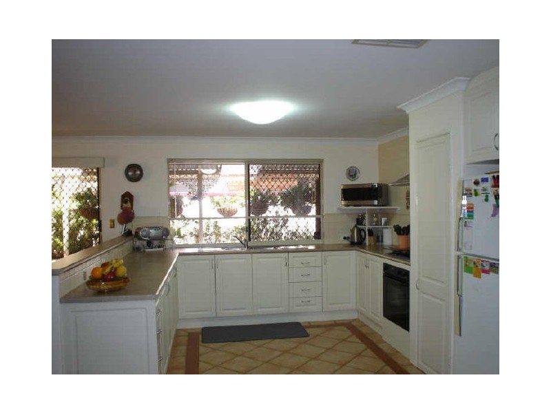 30 Riverbank Drive, Gosnells WA 6110