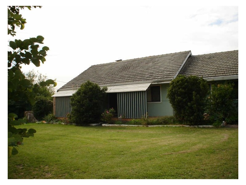 16 Bertram Street, Maddington WA 6109