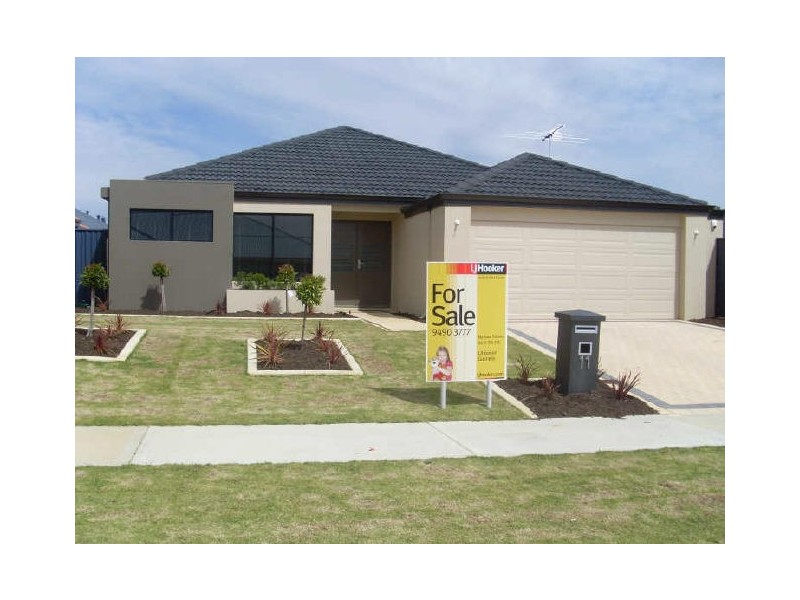 11 Honeydew Bend, Byford WA 6122
