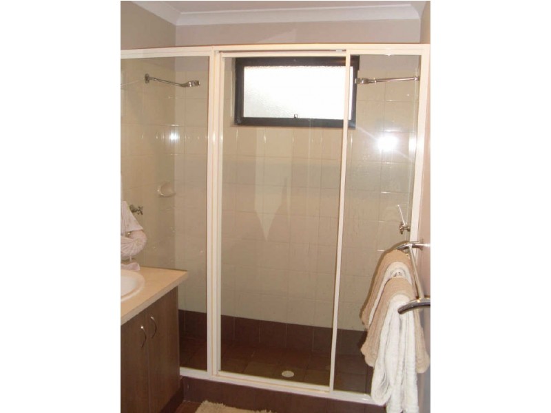 11 Honeydew Bend, Byford WA 6122