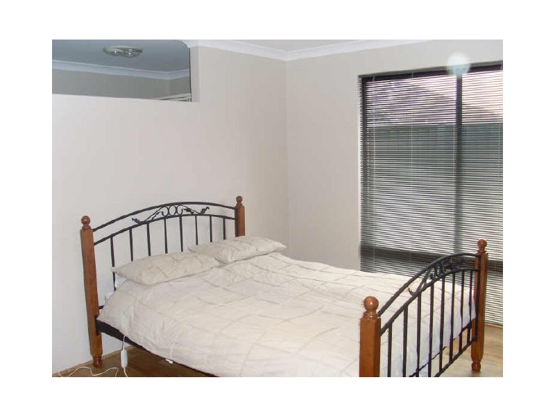 11 Honeydew Bend, Byford WA 6122