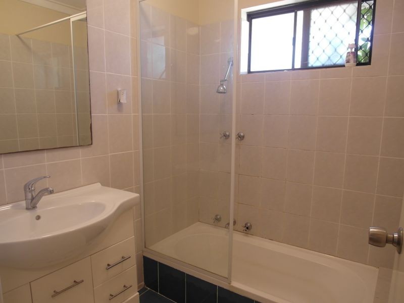 15 Selsdon Road, Camillo WA 6111