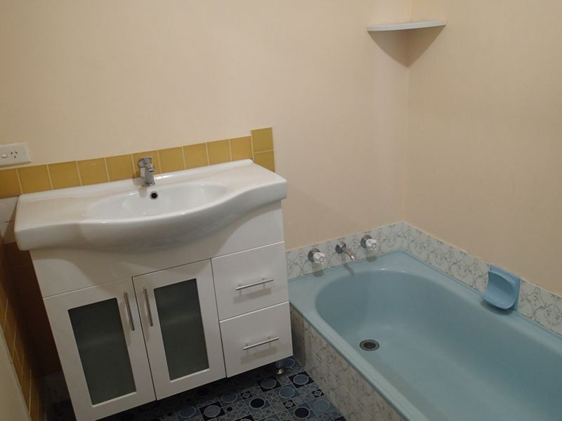 12 Coachwood Way, Maddington WA 6109